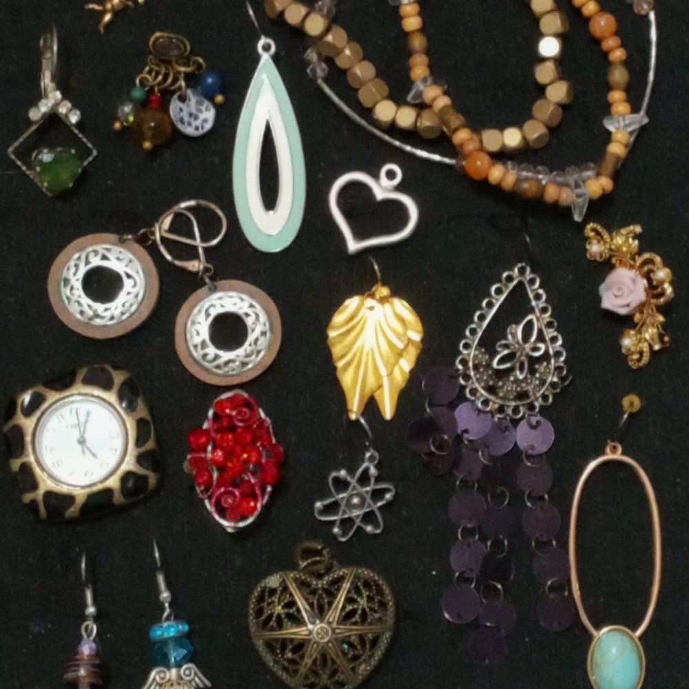 Earrings, bracelets, pendants, Chico's and more mixed craft lot